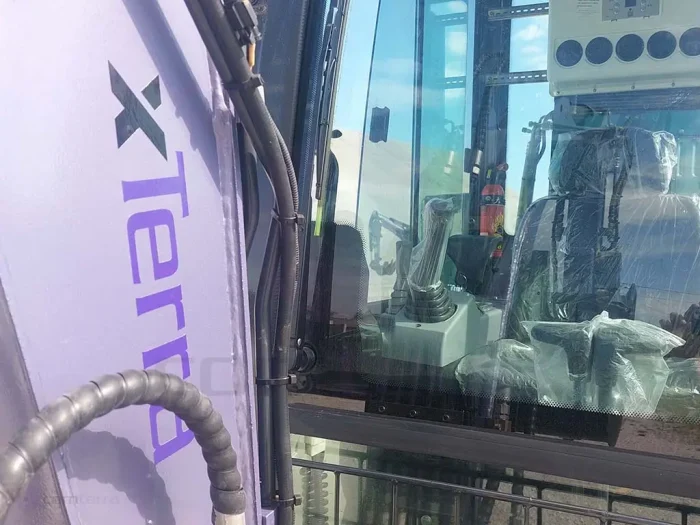 Mini bager XT35 KABINA - xterra logo ruka